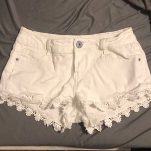 Low-rise white shorts